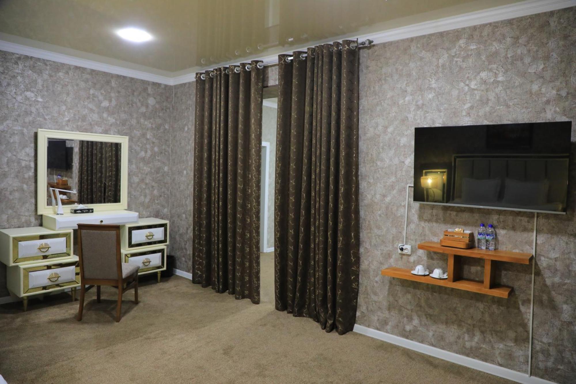 Hobiz Hotel Navoi Ngoại thất bức ảnh