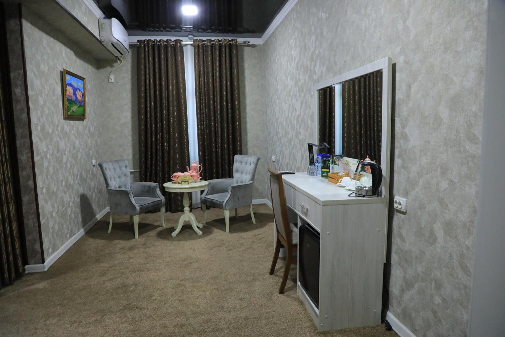 Hobiz Hotel Navoi Ngoại thất bức ảnh