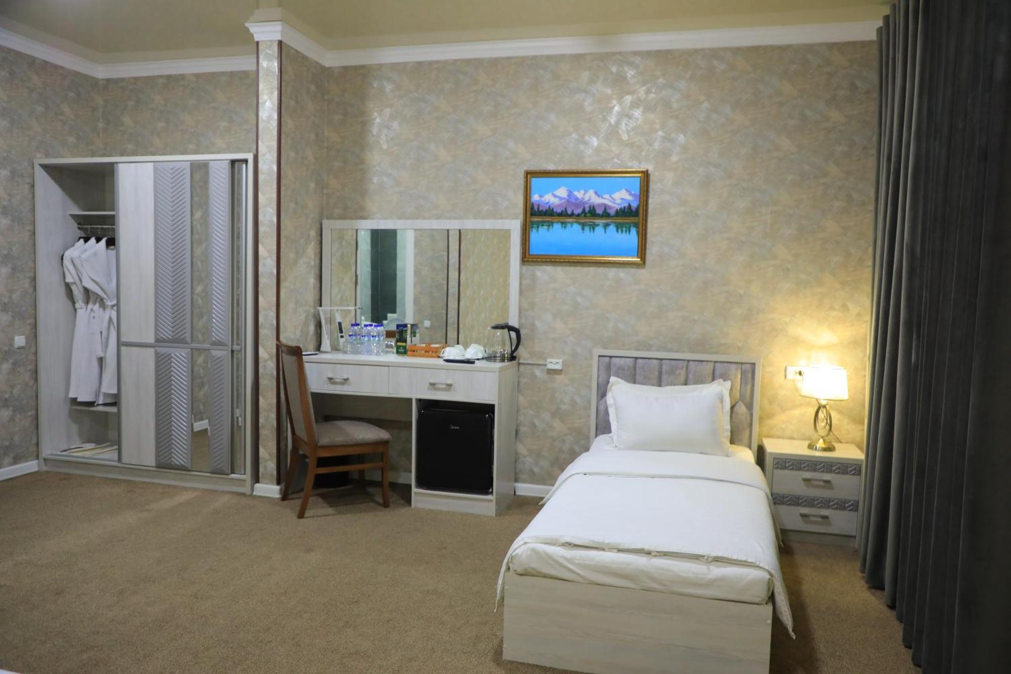 Hobiz Hotel Navoi Ngoại thất bức ảnh