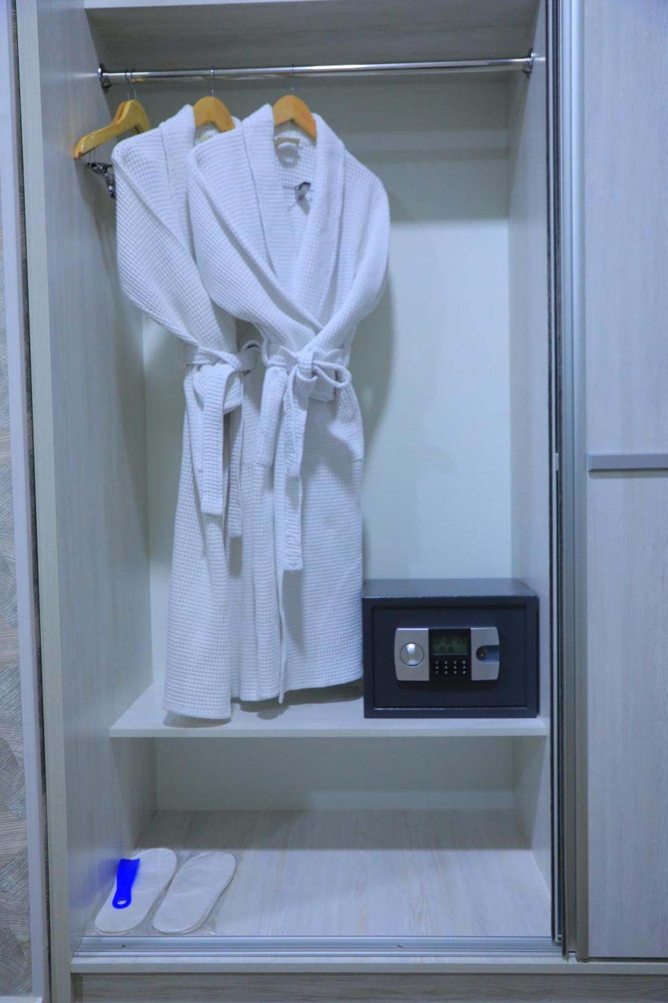 Hobiz Hotel Navoi Ngoại thất bức ảnh